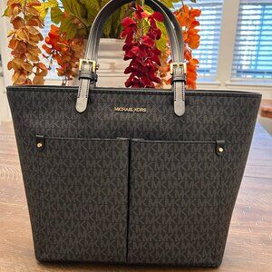 Michael Kors Jet Travel Bag Double Pockets